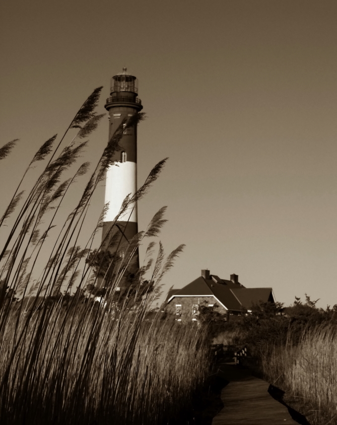 Lighthouse Robert Moses Pryhuber edit 122408